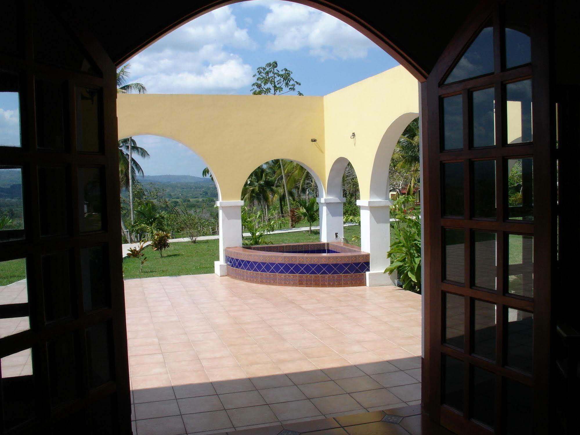 Casa Del Caballo Blanco Hotel San Ignacio Bagian luar foto